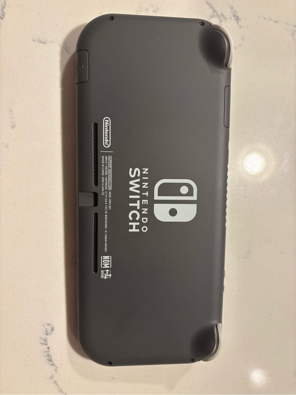 Nintendo Switch Lite - Picture 5 of 9
